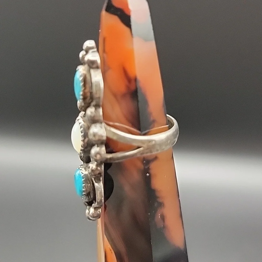 Vintage Navajo Sterling Silver Turquoise Mother Of Pearl 3-Stone Statement Ring - Picture 5 of 12